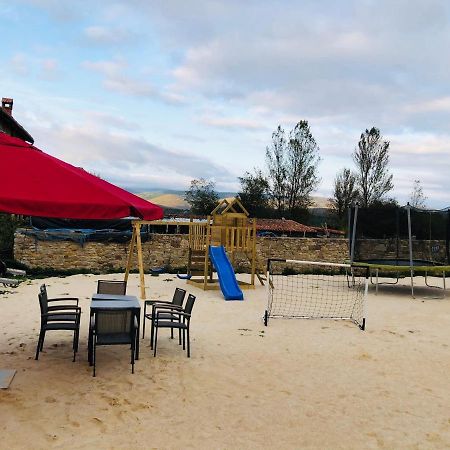El Valle Perdido Casas Rurales Revelillas Bagian luar foto